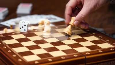 Illustration moves - Image 1