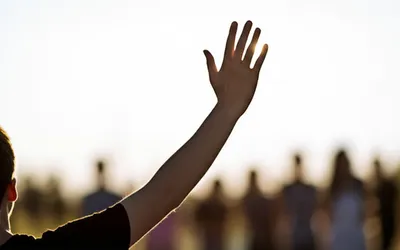 Illustration waving - Image 1