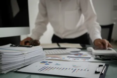 Illustration messengers - Image 1