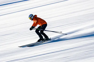 Illustration skiing - Image 1