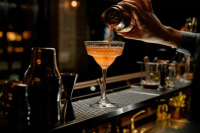 Illustration up - Image 1