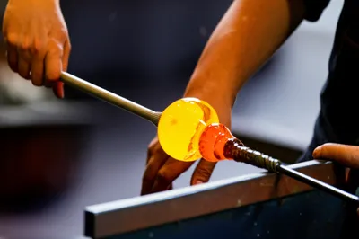 Illustration wielding - Image 1