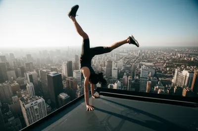 Illustration roofers - Image 1