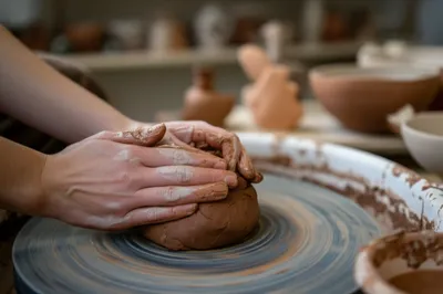 Illustration moulder - Image 1