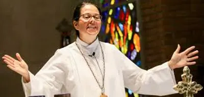 Illustration clergywoman - Image 2