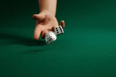 Illustration thrown - Image 1