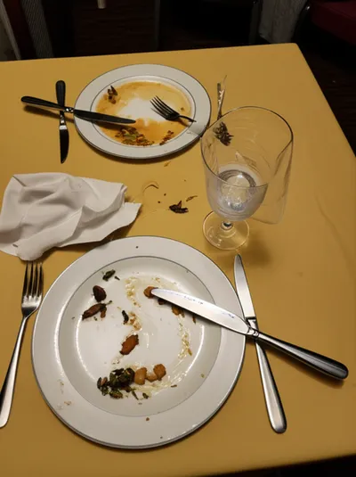 Illustration mess - Image 1