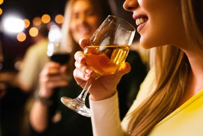 Illustration drinking - Image 1