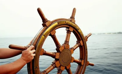 Illustration helm - Image 1