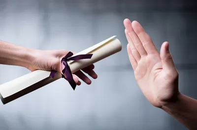 Illustration disclaimed - Image 1