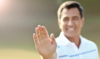 Illustration beckons - Image 1