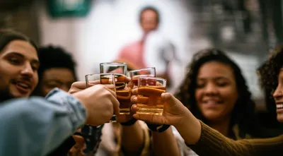 Illustration toasting - Image 1