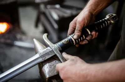 Illustration hilt - Image 1