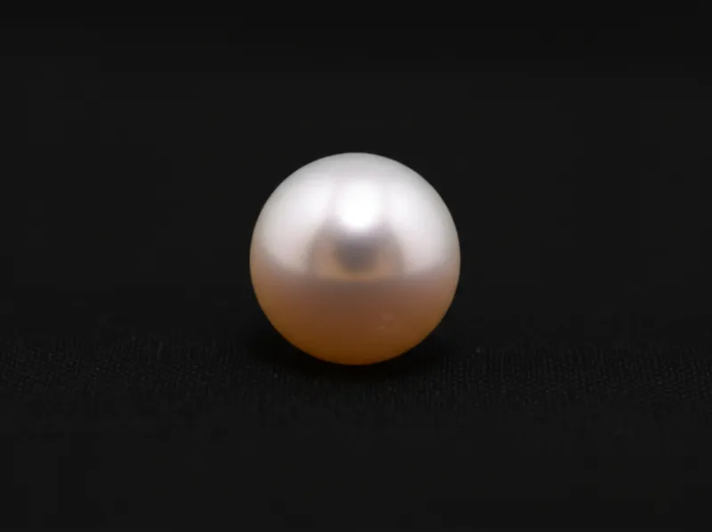 Ilustración visual de la palabra "oriental" - Piedra preciosa, especialmente una perla oriental