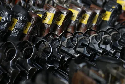 Illustration revolvers - Image 2