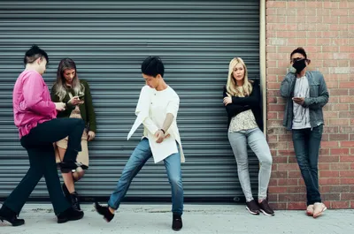 Illustration loitering - Image 1