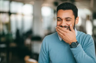 Illustration snigger - Image 1