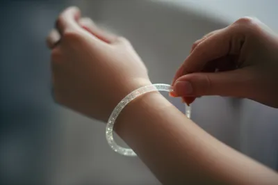 Illustration bye - Image 1