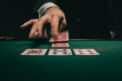 Illustration turns - Image 1