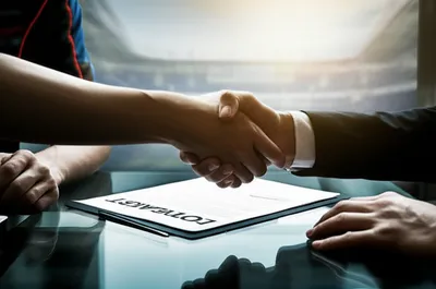 Illustration signing - Image 1