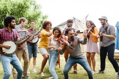 Illustration hoots - Image 1