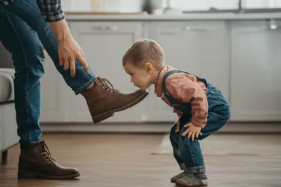 Illustration booted - Image 1