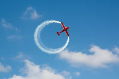 Illustration loops - Image 1