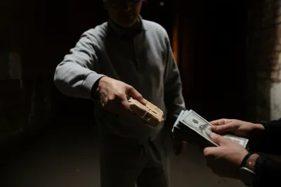 Illustration hand-overs - Image 1