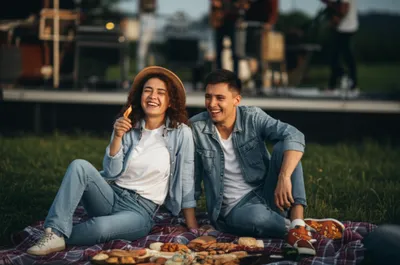 Illustration dates - Image 1