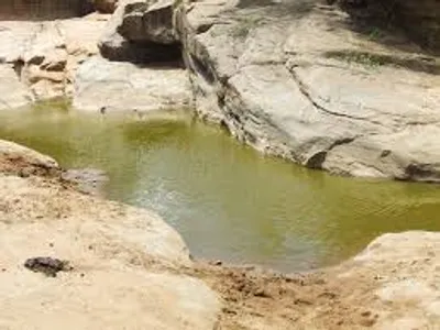 Illustration standing - Image 2