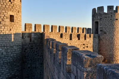 Illustration curtains - Image 1