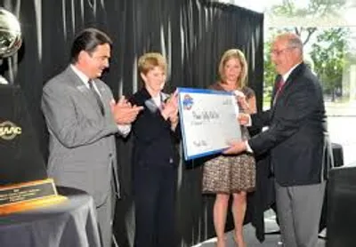 Illustration laudable - Image 2