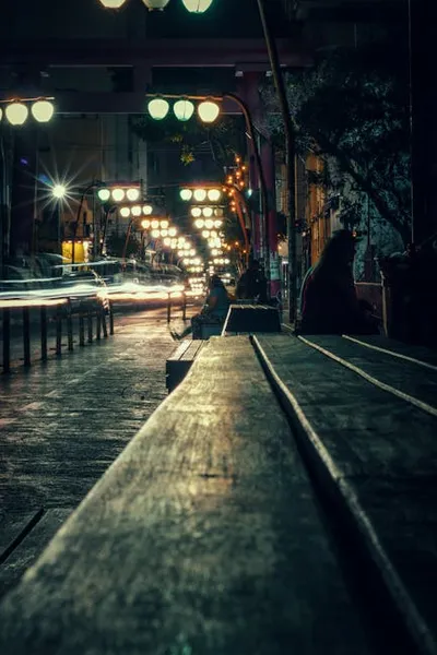 Illustration bustling - Image 2