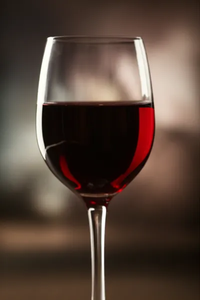 Illustration claret - Image 1