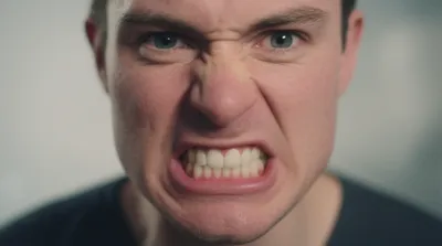 Illustration grinning - Image 1