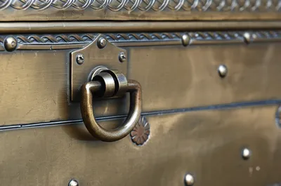 Illustration lugs - Image 1