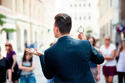 Illustration clipper - Image 1