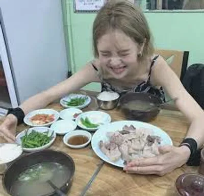 Illustration hog - Image 3