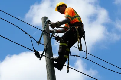 Illustration linesmen - Image 1