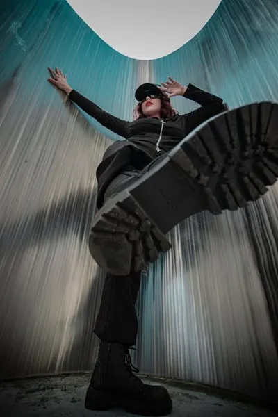 Illustration trampling - Image 2