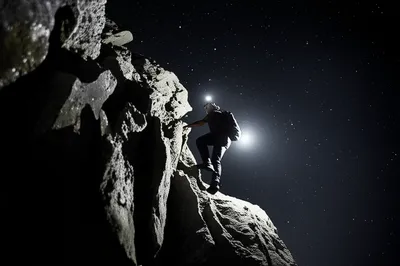 Illustration descending - Image 1