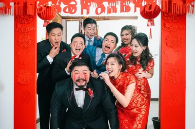 Illustration gatecrashing - Image 1