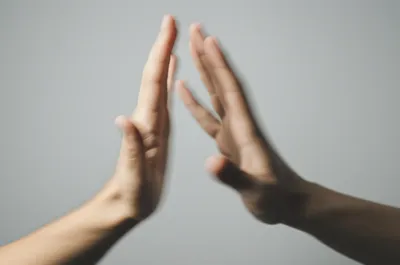 Illustration clapping - Image 1