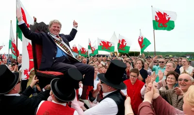 Illustration chaired - Image 1