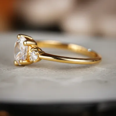 Illustration accent - Image 1