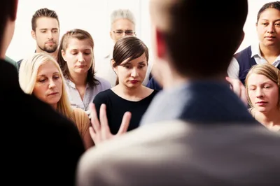 Illustration attends - Image 1