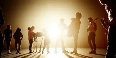 Illustration synchronized - Image 1