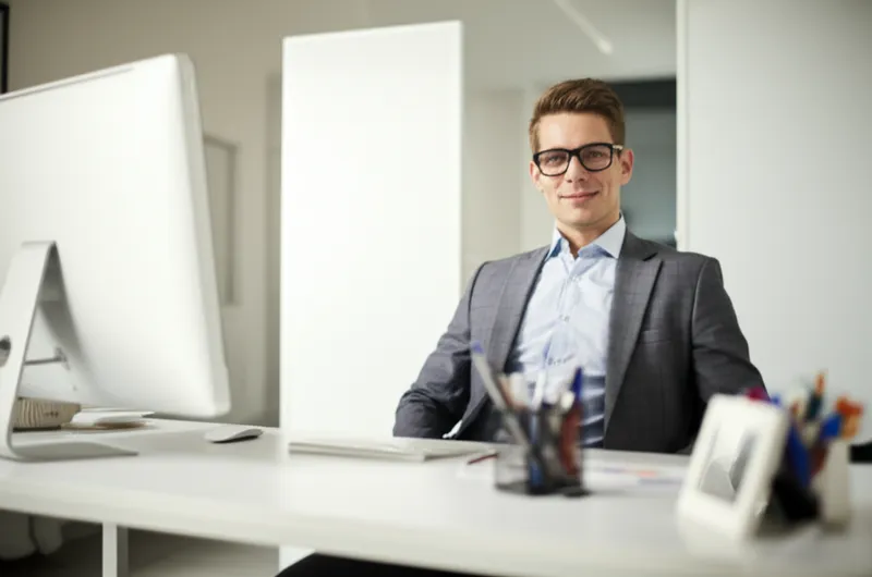 Illustration visuelle du mot « occupant » - Occupant, titulaire