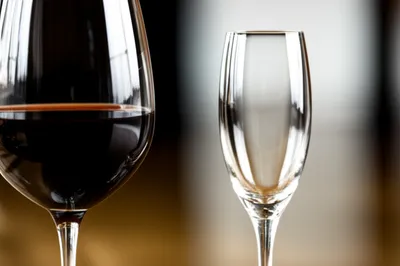 Illustration stemware - Image 1