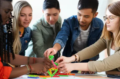 Hình ảnh minh họa participate - Ảnh 1